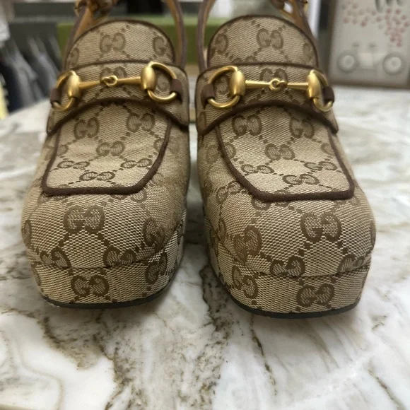 Gucci Monogram Kid Scamosciato Horsebit Platform Slingback Mules 40 New Acero - Picture 3 of 8